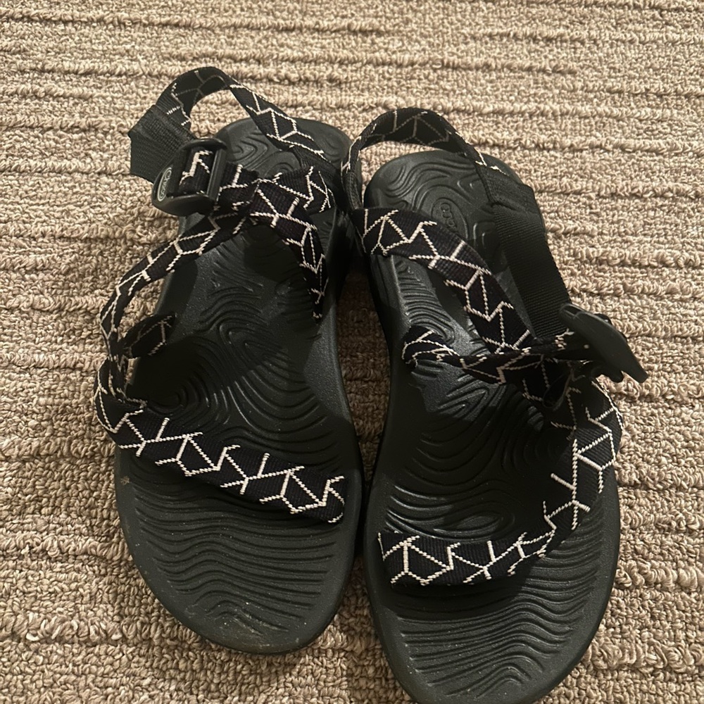 Black and white Chaco size 9